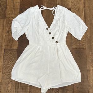 American Eagle Trixxie White buttoned Romper